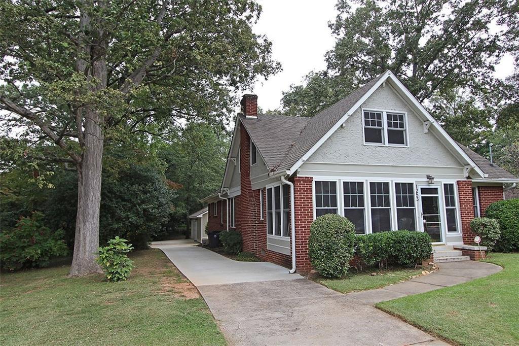 1253 Jefferson Ave., East Point, GA 30344