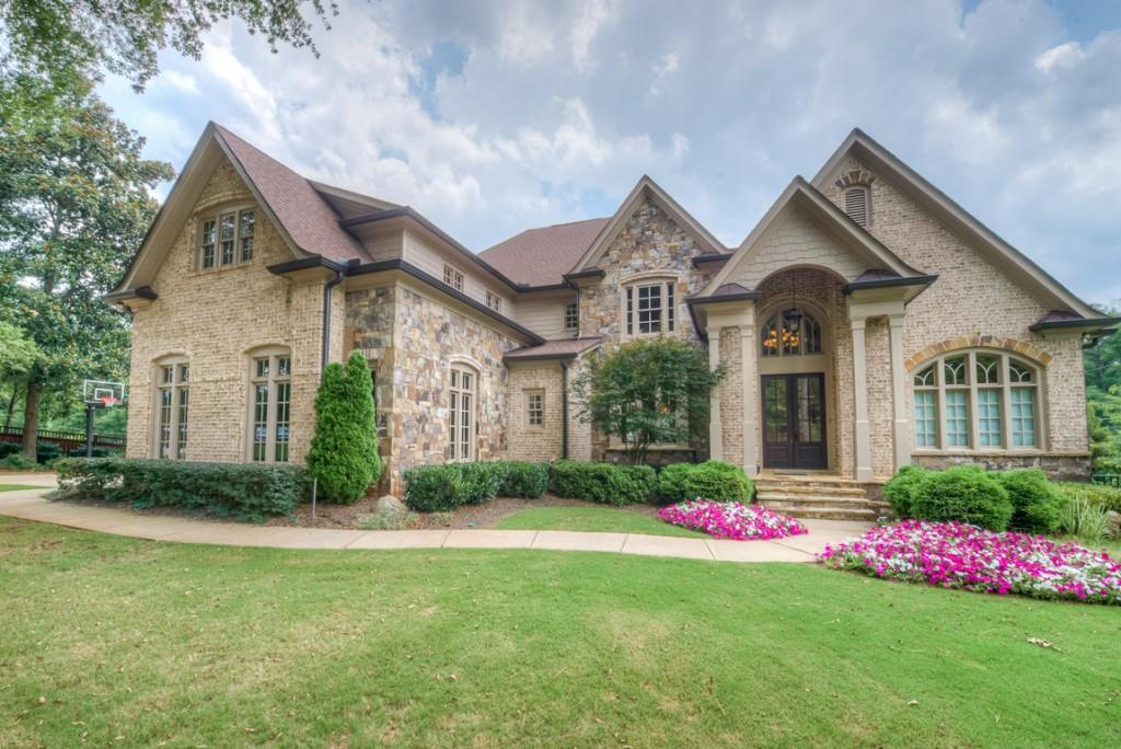 6285 Aberdeen Dr., Sandy Springs, GA 30328