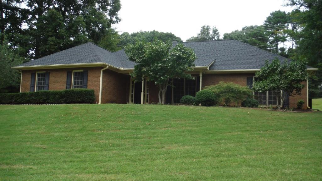 1638 Stony Creek Way, Lilburn, GA 30047