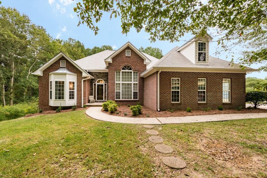 84 Pine Valley Dr., Powder Springs, GA 30127