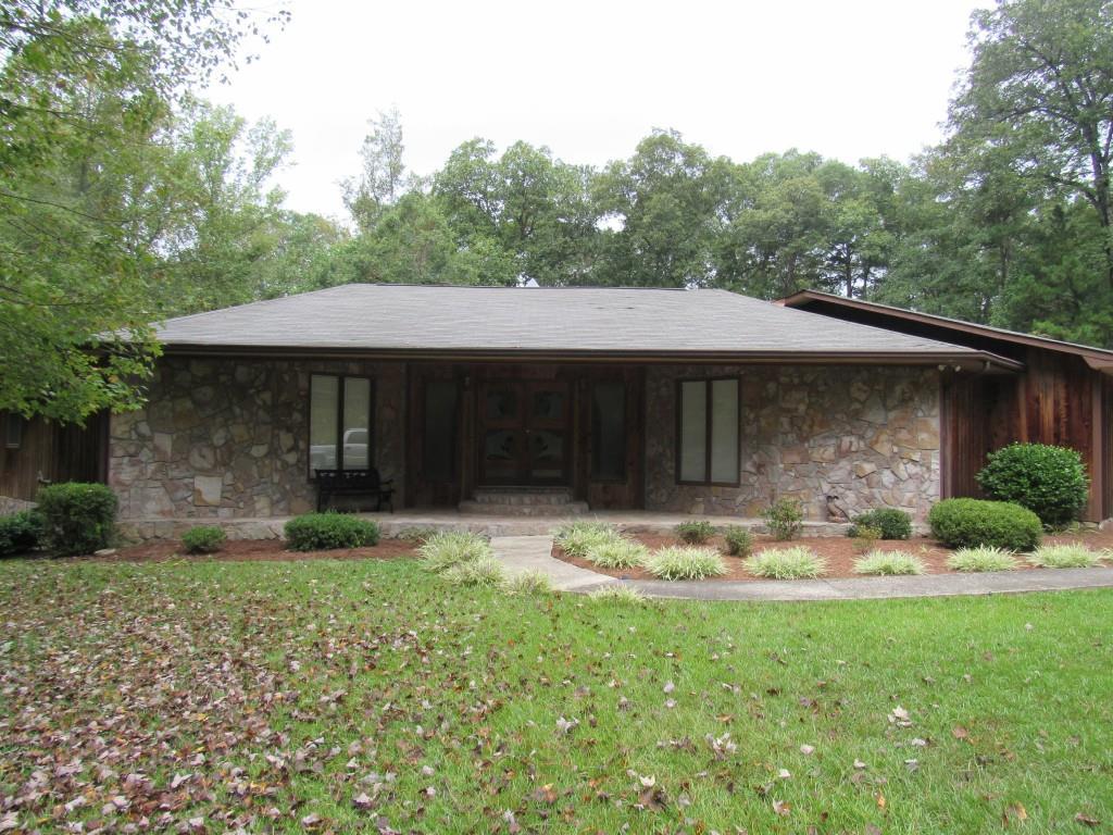 2710 Valleydale Dr., Conyers, GA 30012