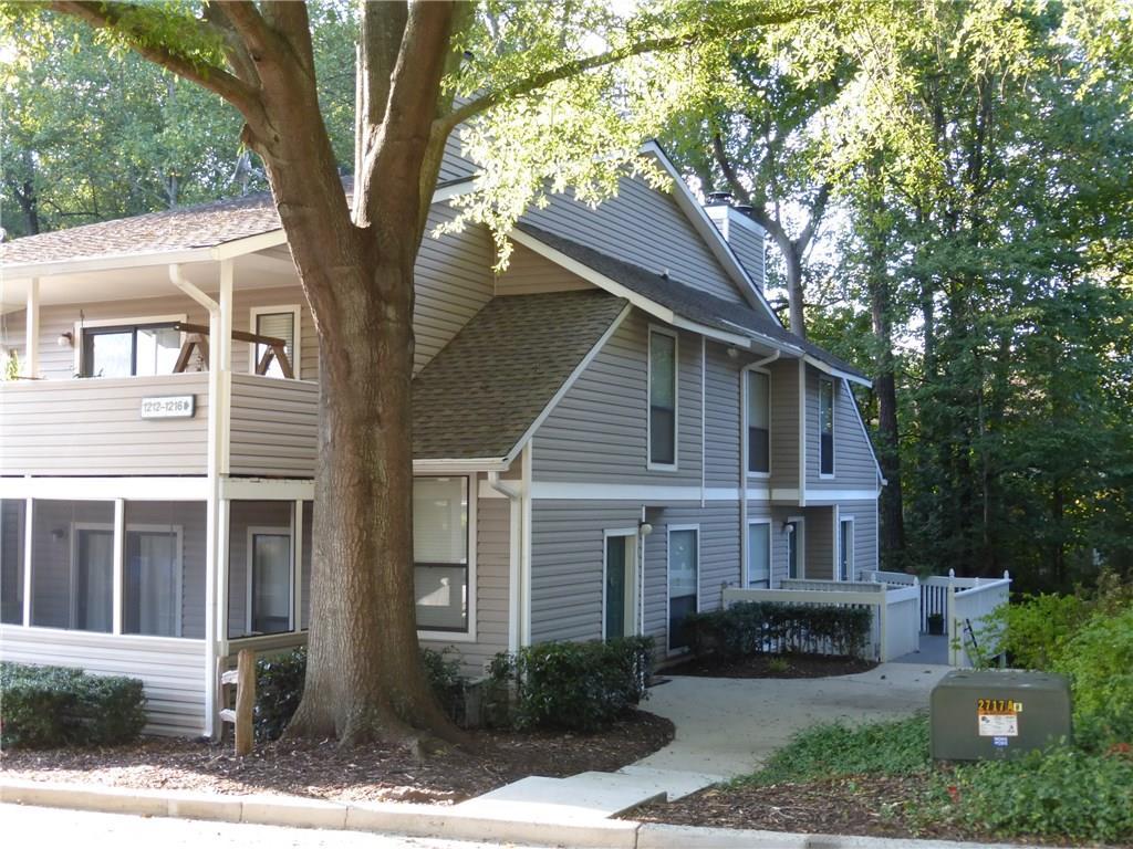 1216 SE Wynnes Ridge Cir., Marietta, GA 30067