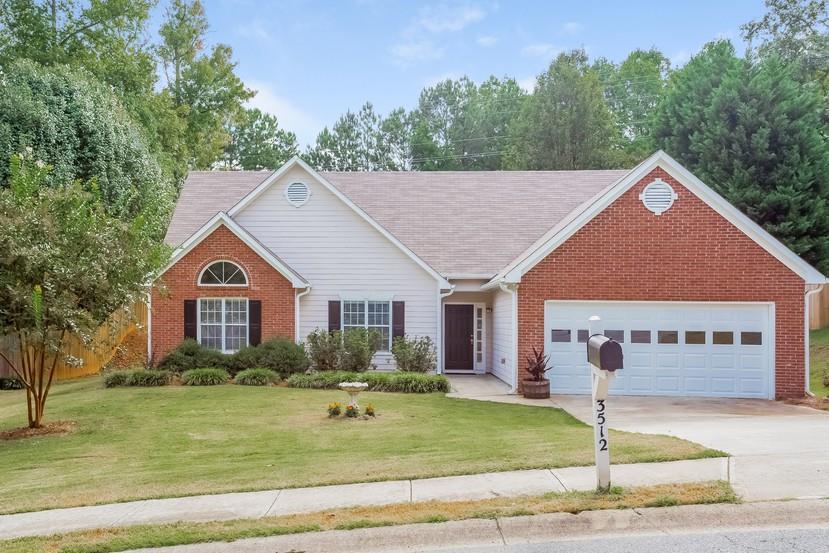 3512 English Oaks Dr., Kennesaw, GA 30144