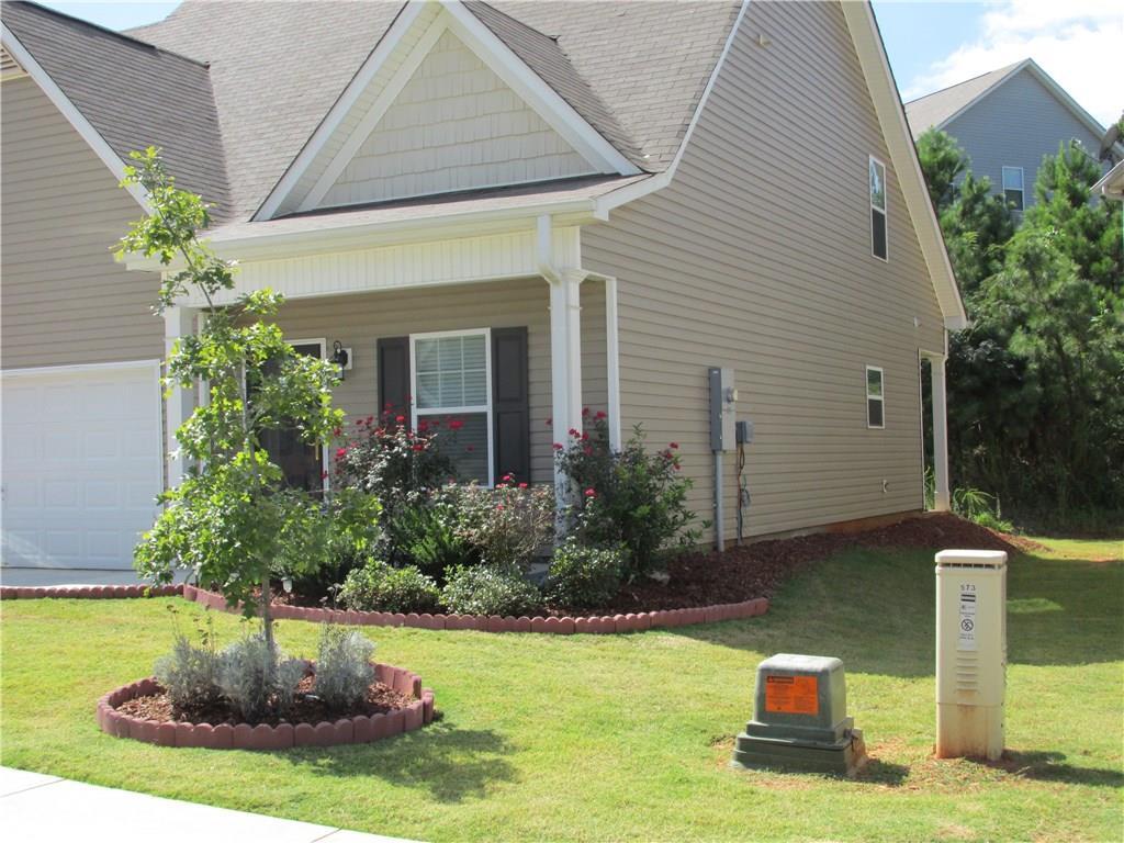 713 Lobdale Falls Dr., Lawrenceville, GA 30045