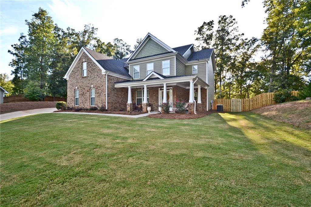 2012 Forsyth Park Ln., Hoschton, GA 30548
