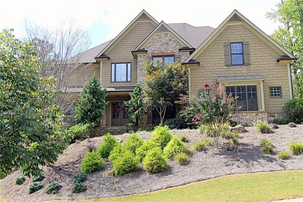 707 Crescent Cir., Canton, GA 30115