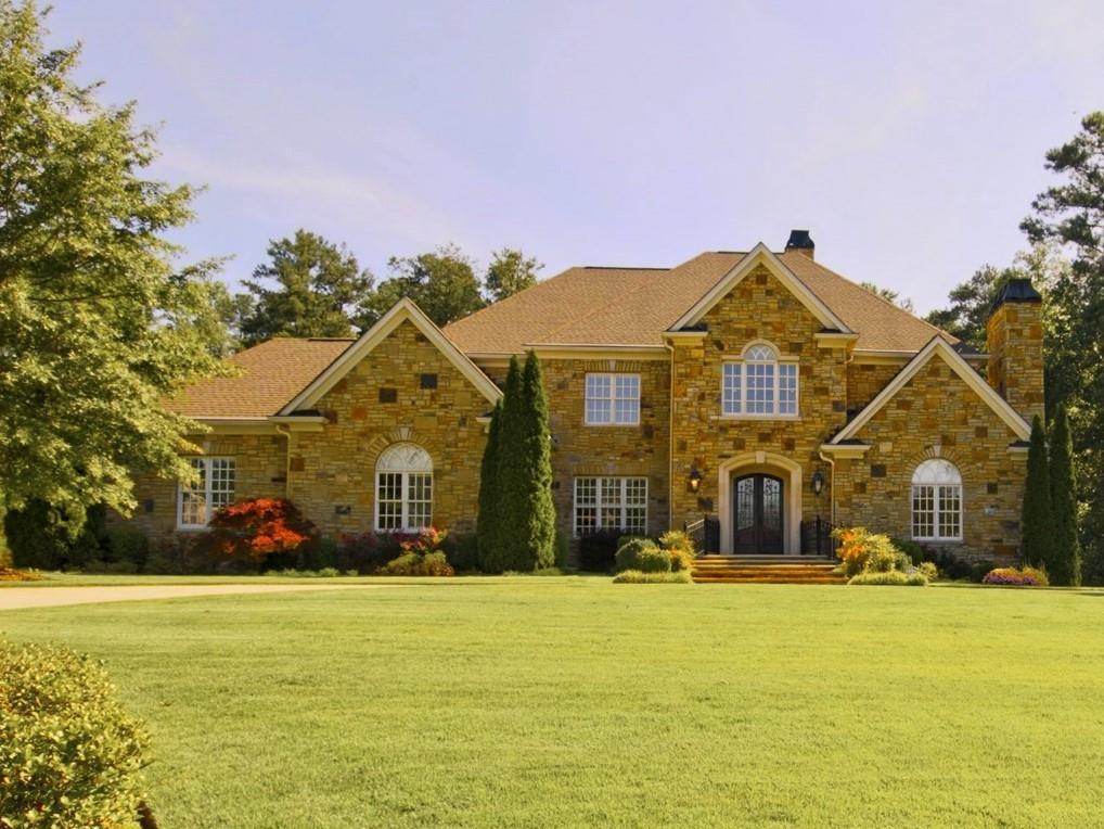 1001 Carriage Ln., Smyrna, GA 30082