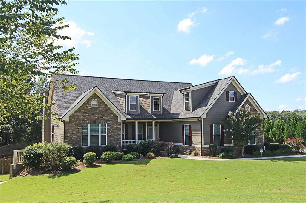 758 Durham Dr., Hoschton, GA 30548