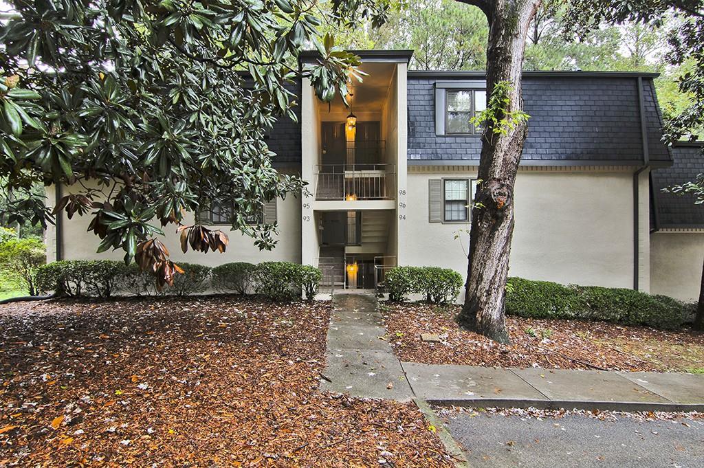 98 Rosaire Pl. #-, Atlanta, GA 30327