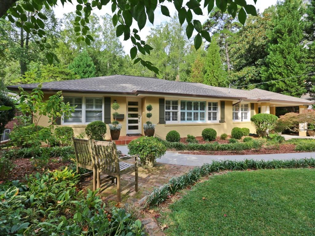 1388 Amanda Cir., Decatur, GA 30033