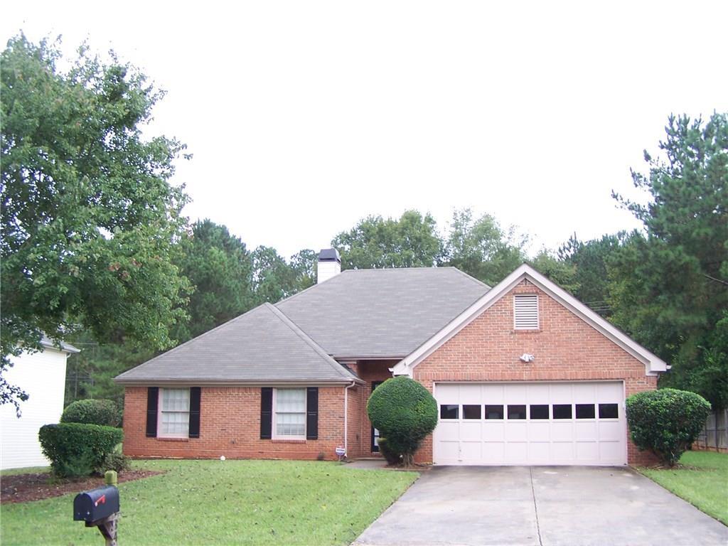 64 Championship Ct., Fayetteville, GA 30215