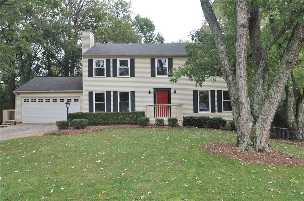 130 N Pond Ct., Roswell, GA 30076