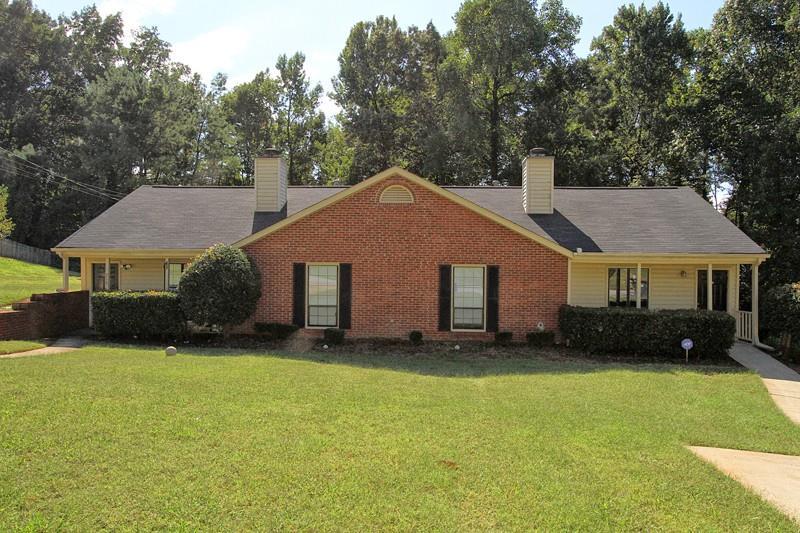 718 Greenvale Rd., Lawrenceville, GA 30043