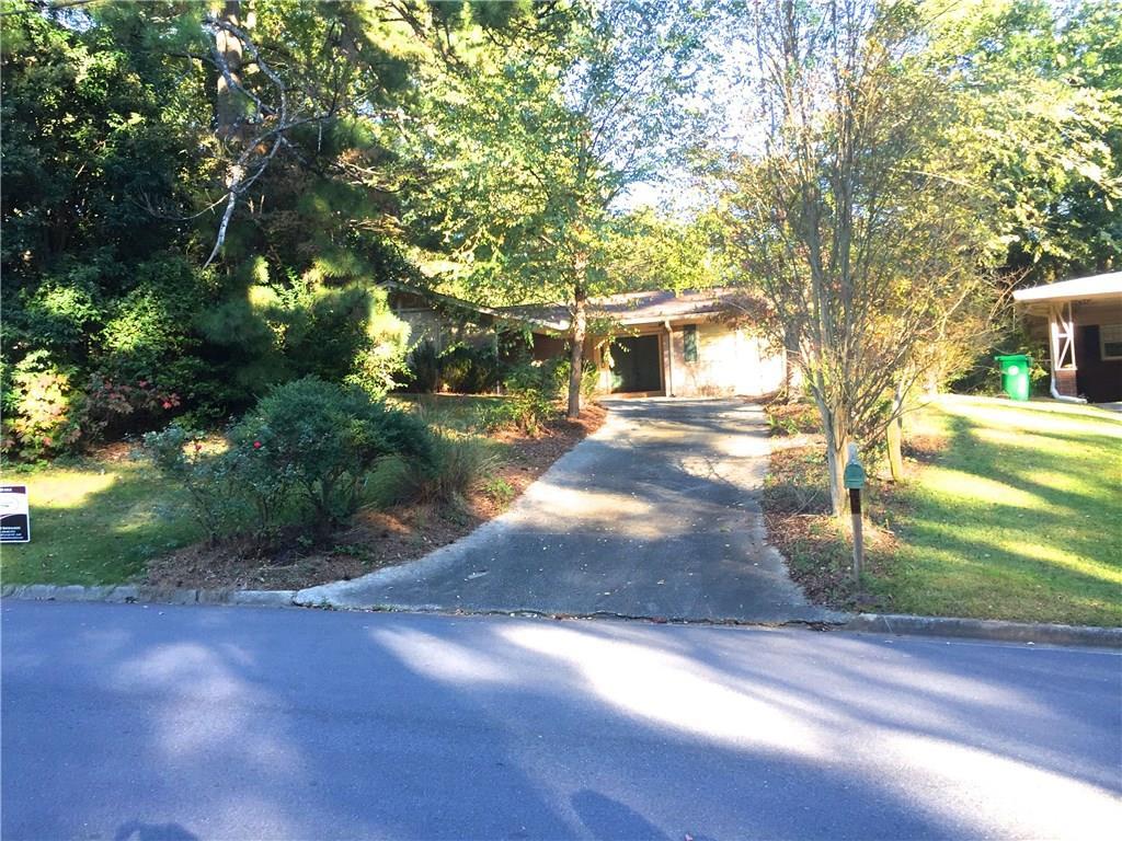 1691 Dunwoody Pl., Brookhaven, GA 30324