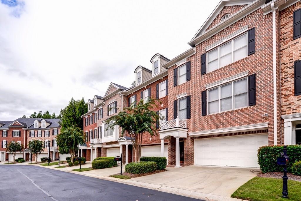 562 Vinings Estates Dr., Smyrna, GA 30126