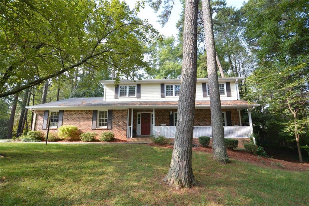 3522 Stratfield Dr., Brookhaven, GA 30319