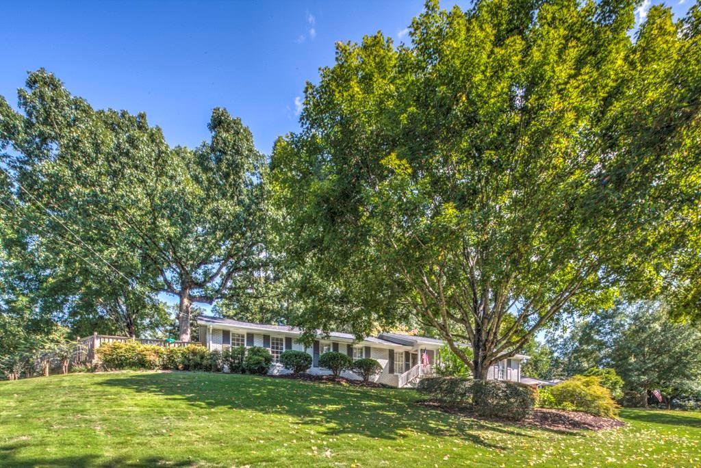 420 Forest Valley Rd., Atlanta, GA 30342