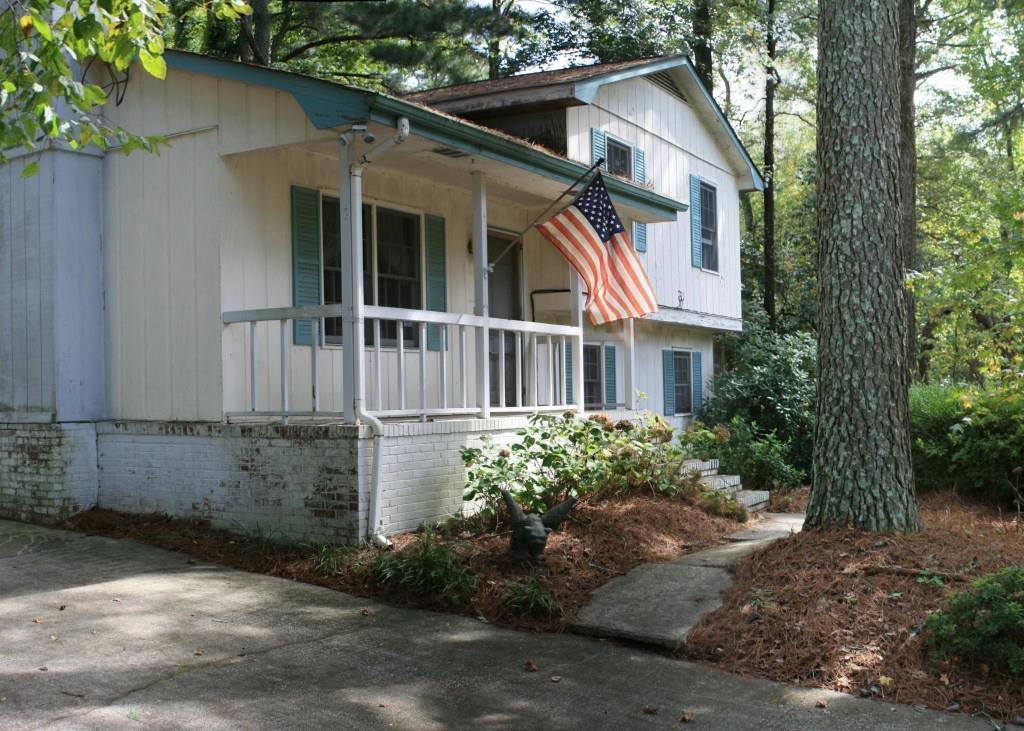 1181 Sommerset Dr., Lawrenceville, GA 30043