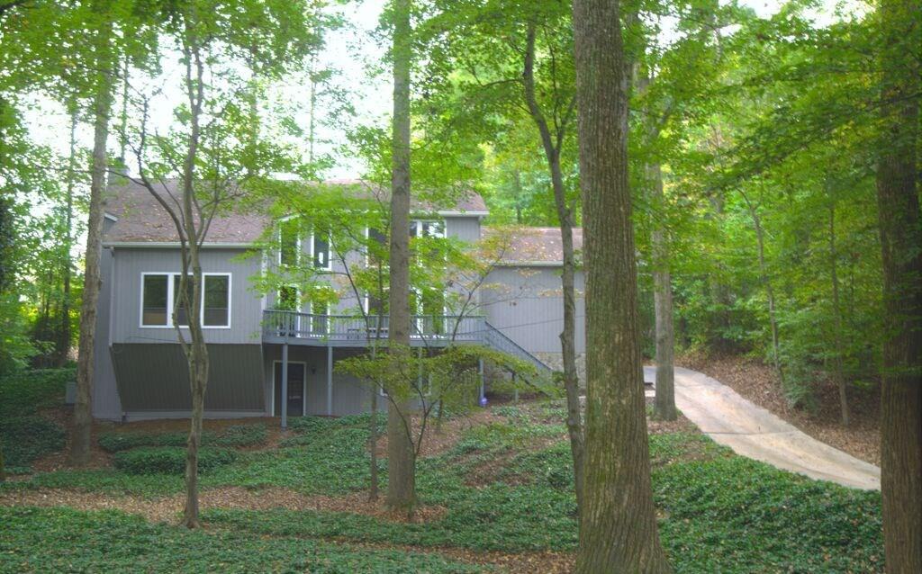 105 Dunhill Ct., Sandy Springs, GA 30328