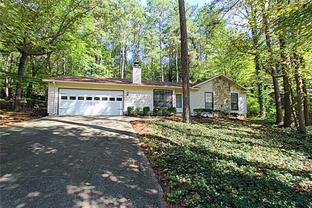 4790 Ridgewood Ct., Acworth, GA 30102