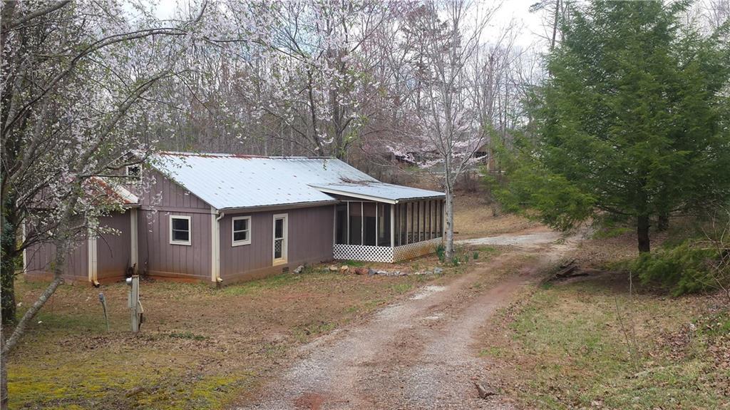 12 Canterbury Rd., Dawsonville, GA 30534