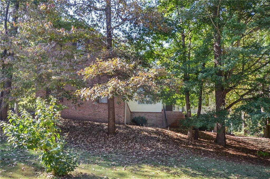 648 Swans Landing Dr., Dacula, GA 30019