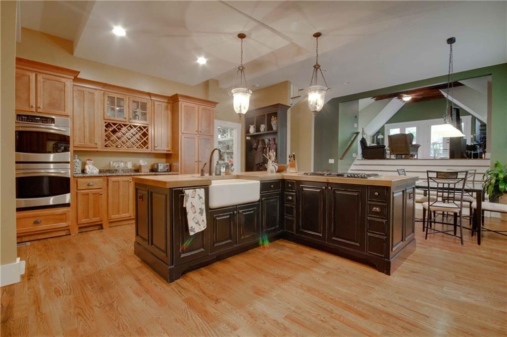 379 Cherokee Pl., Atlanta, GA 30312