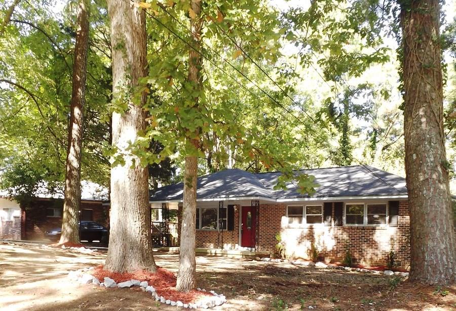 2827 Cherry Laurel Ln., Atlanta, GA 30311