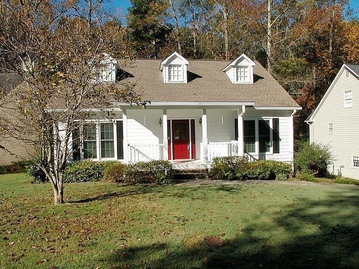 1210 Hunters Creek Ct., Lawrenceville, GA 30043