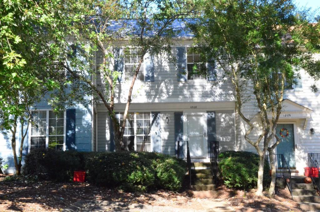 1808 Queen Anne Ct., Sandy Springs, GA 30350