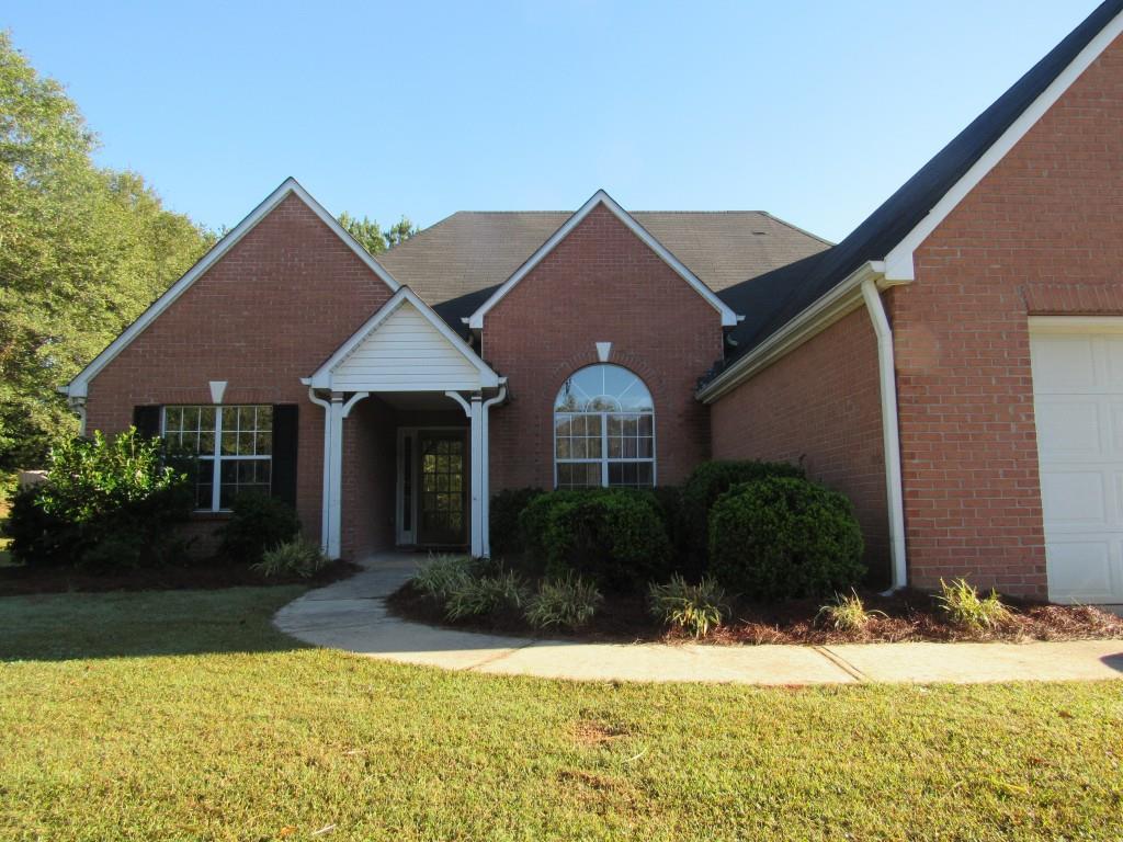 1645 Alcovy River Dr., Dacula, GA 30019