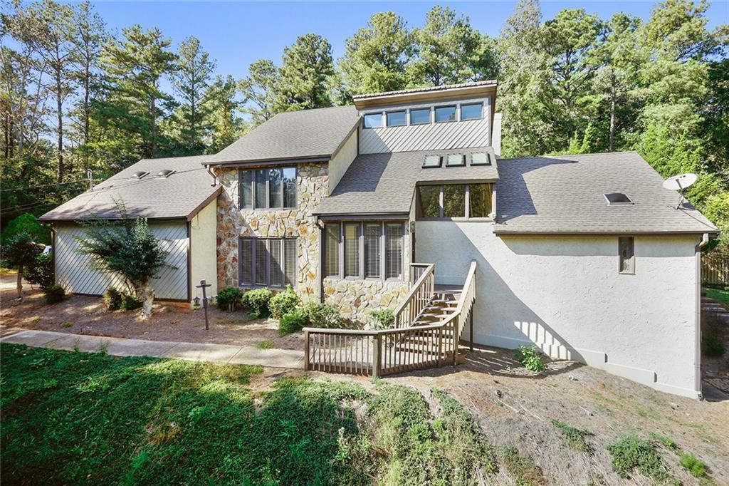 3350 Spalding Dr., Sandy Springs, GA 30350