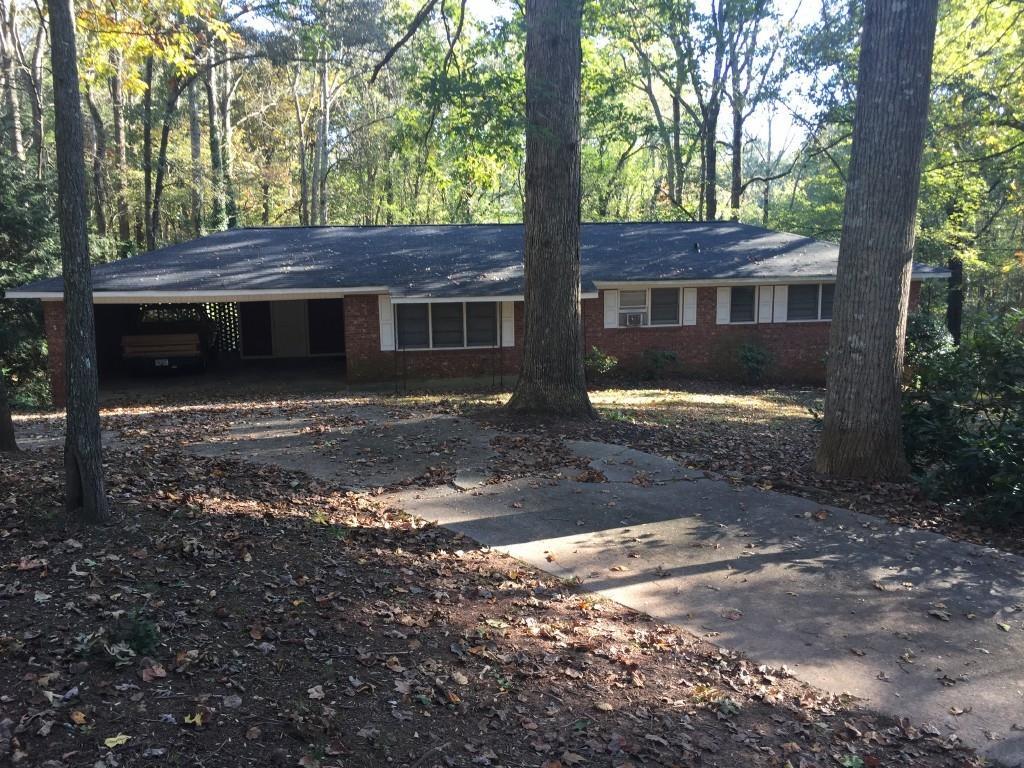 3918 Greenview Dr., Oakwood, GA 30566