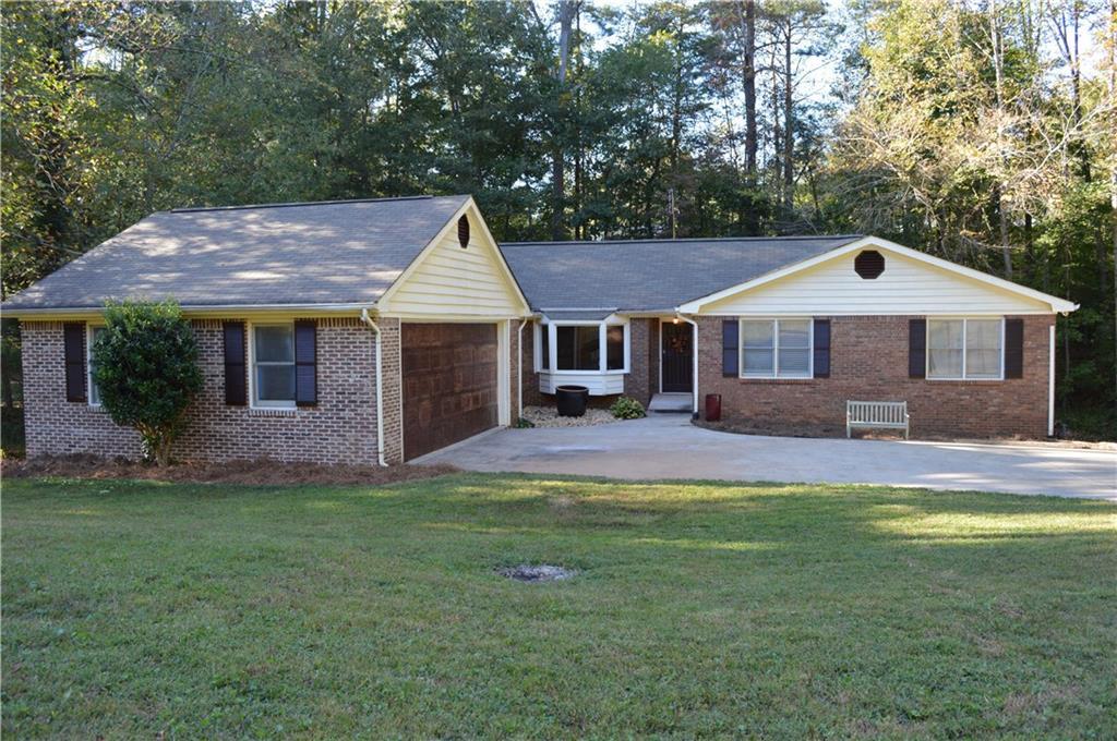 4435 Stacey Dr., Oakwood, GA 30566