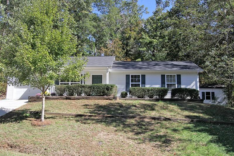 6808 Summit View Dr., Flowery Branch, GA 30542