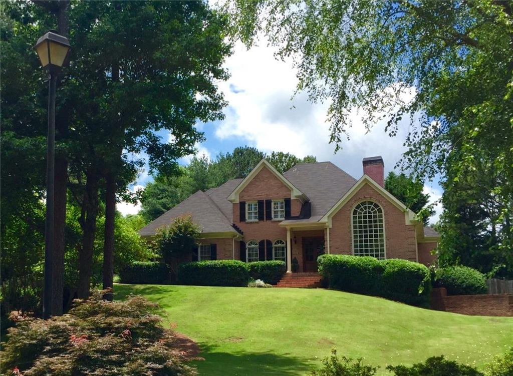 215 Gabriel Dr., Roswell, GA 30075