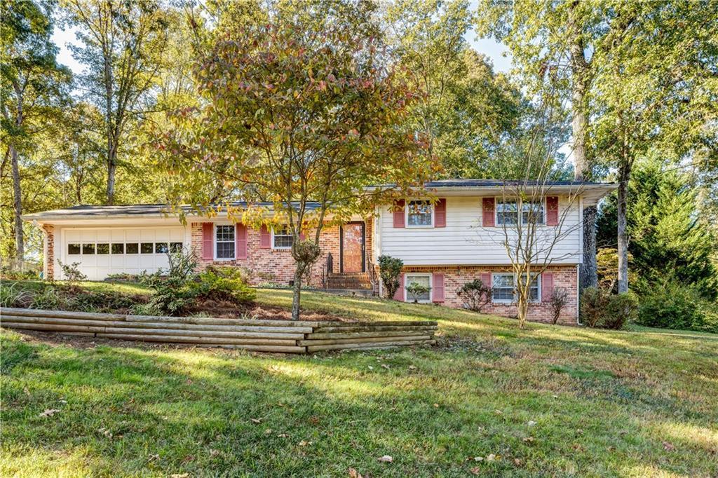 6910 Lockridge Dr., Peachtree Corners, GA 30360