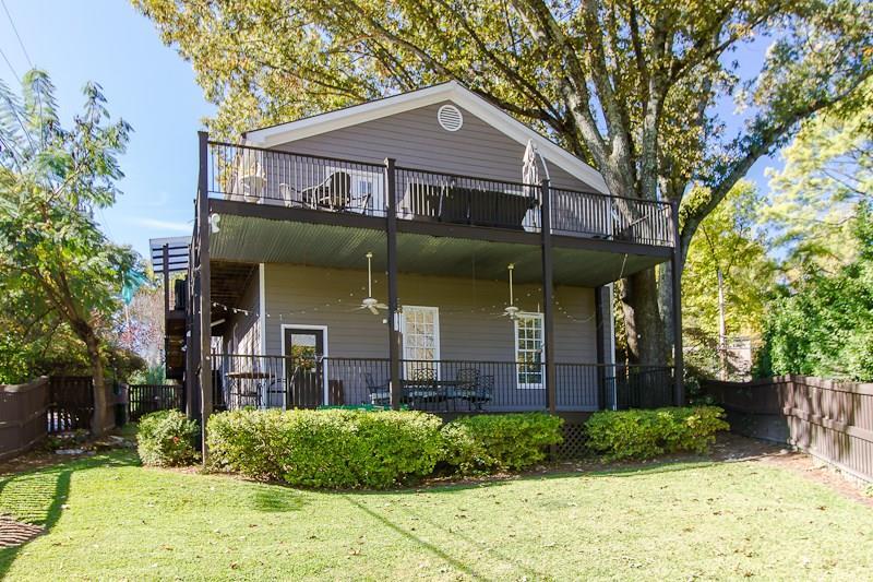 1774 Woodland Hills Ave., Atlanta, GA 30318