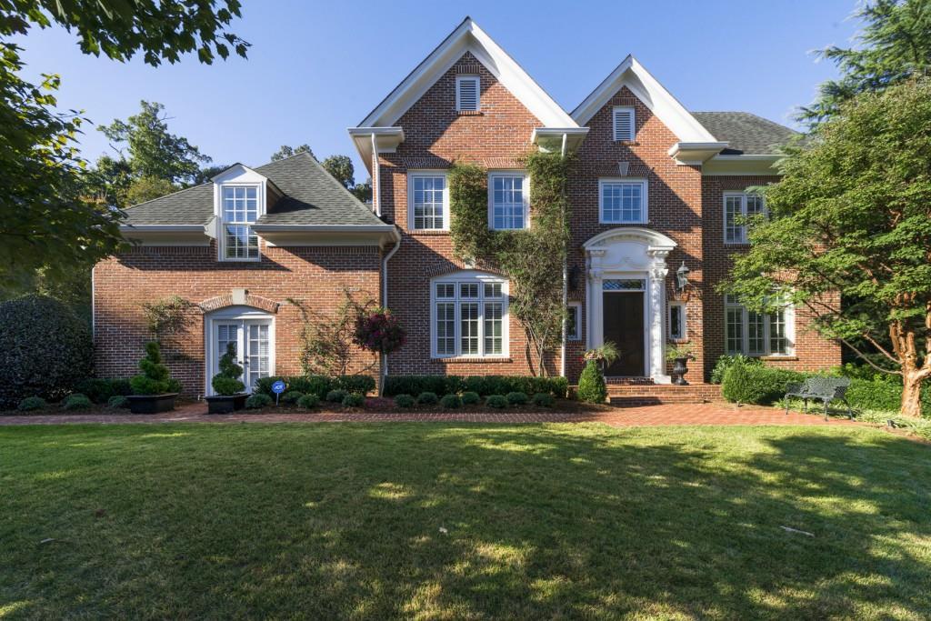 1330 Draycott Pl., Atlanta, GA 30327