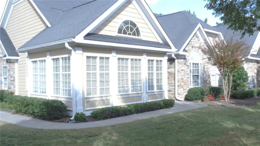 3700 Village Ln., Roswell, GA 30075