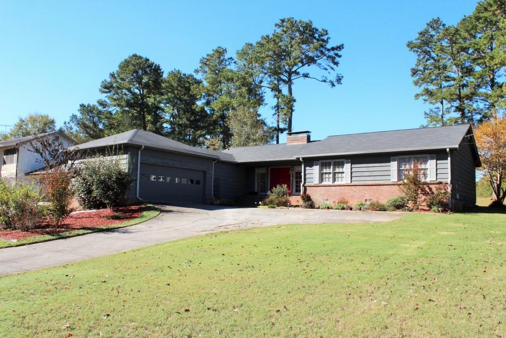 3573 Clubhouse Ln., Conyers, GA 30094