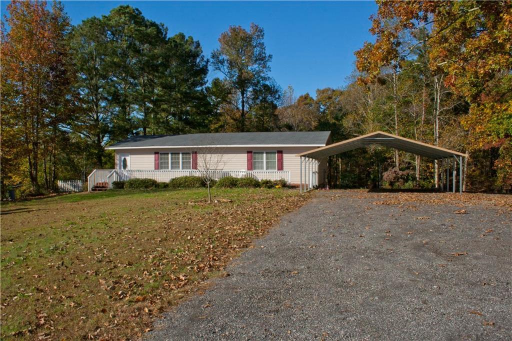 620 Darby Rd., Waleska, GA 30183