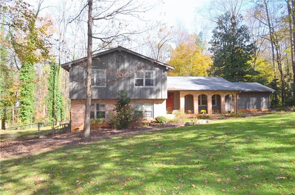 2340 Oxbow Cir., Smoke Rise, GA 30087
