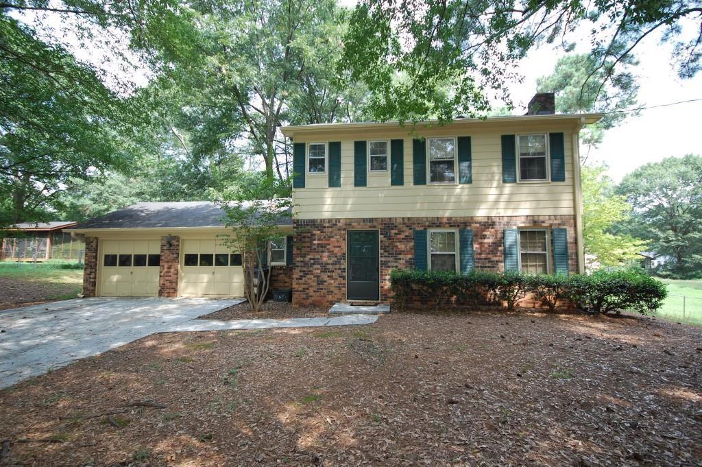 2043 S Oak Dr., Lawrenceville, GA 30044