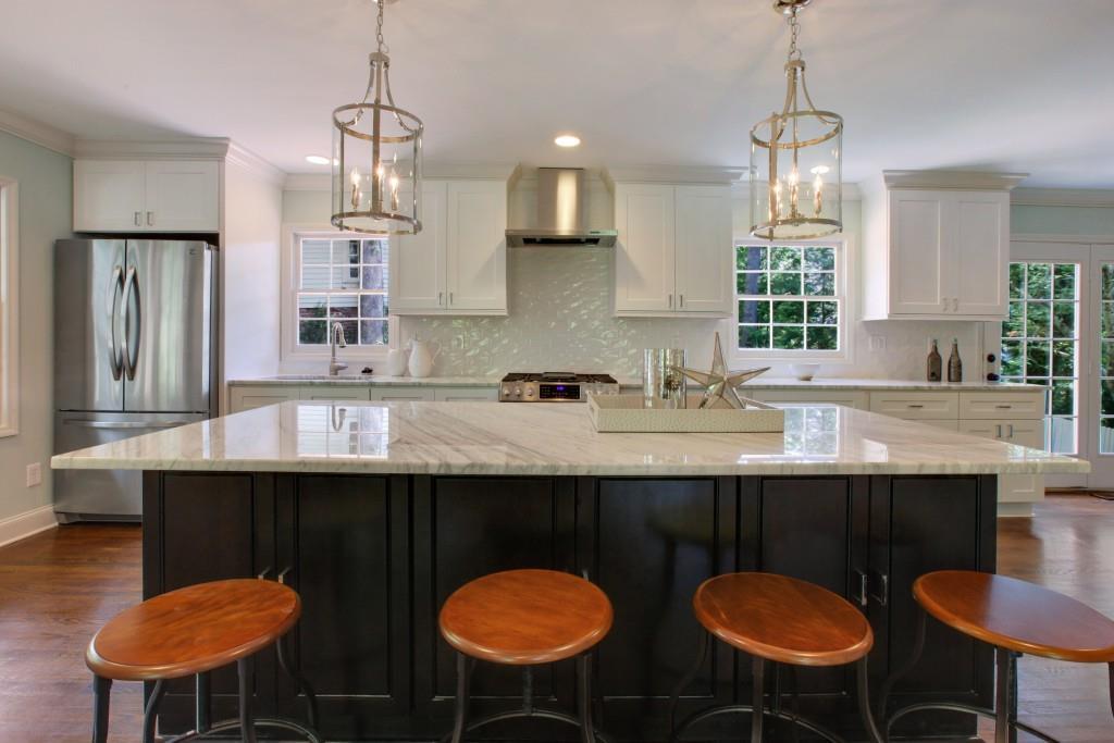 495 Chateaugay Ln., Atlanta, GA 30342