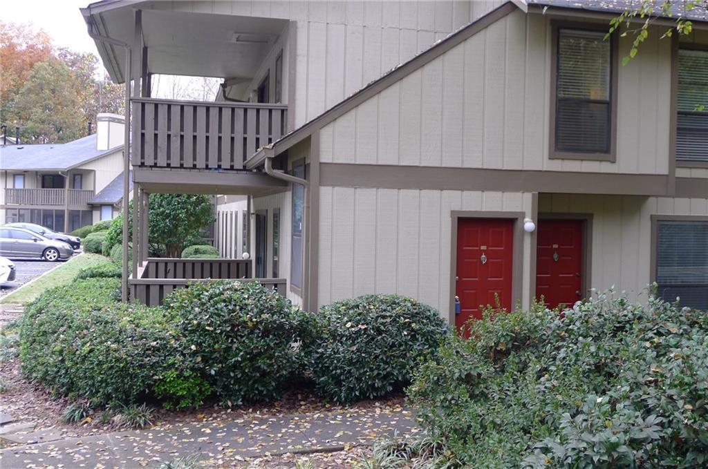 1206 Woodcliff Dr., Sandy Springs, GA 30350