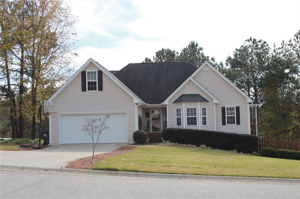 900 Willow Hollow Dr., Dacula, GA 30019