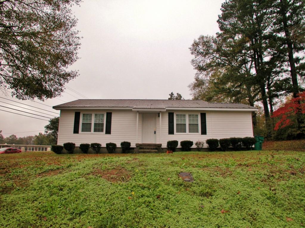 99 E Wright St., Winder, GA 30680
