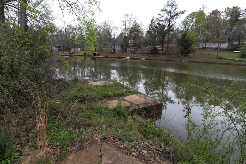 342 Thorpe Rd., Jackson, GA 30233