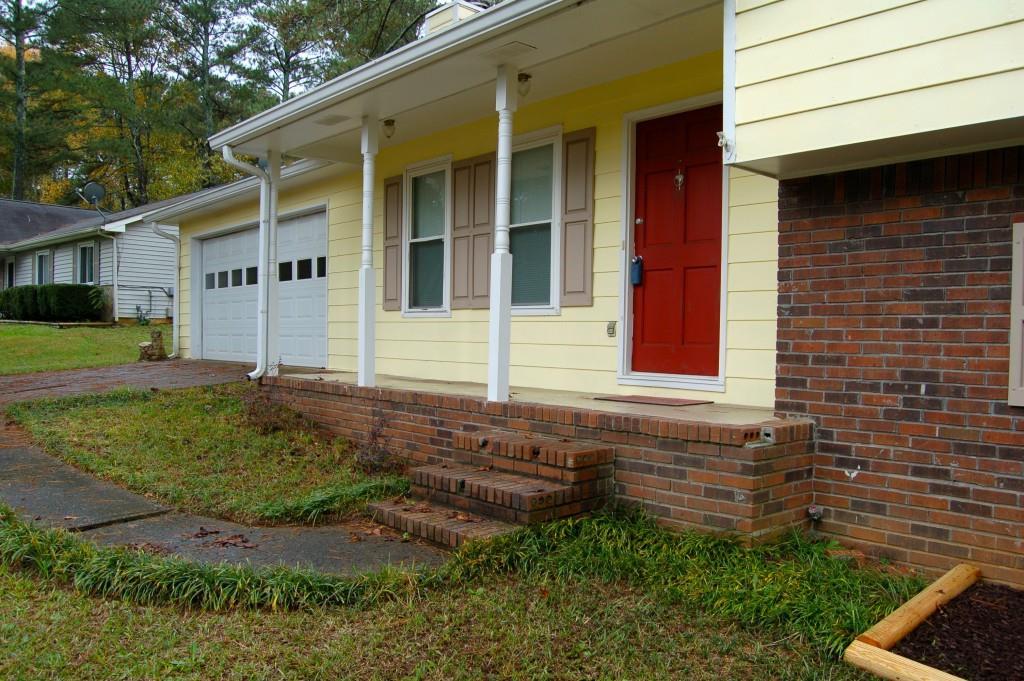 2374 Pine Stream Ct., Lawrenceville, GA 30043